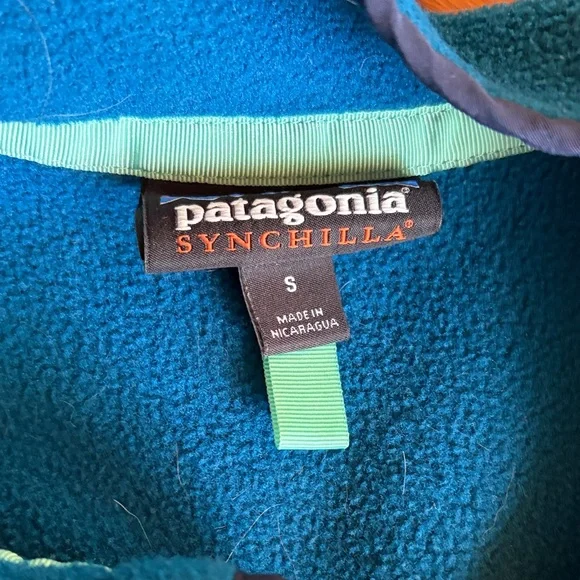 Patagonia Two-Tone Blue Crewneck Fleece Pullover - Picture 3 of 5